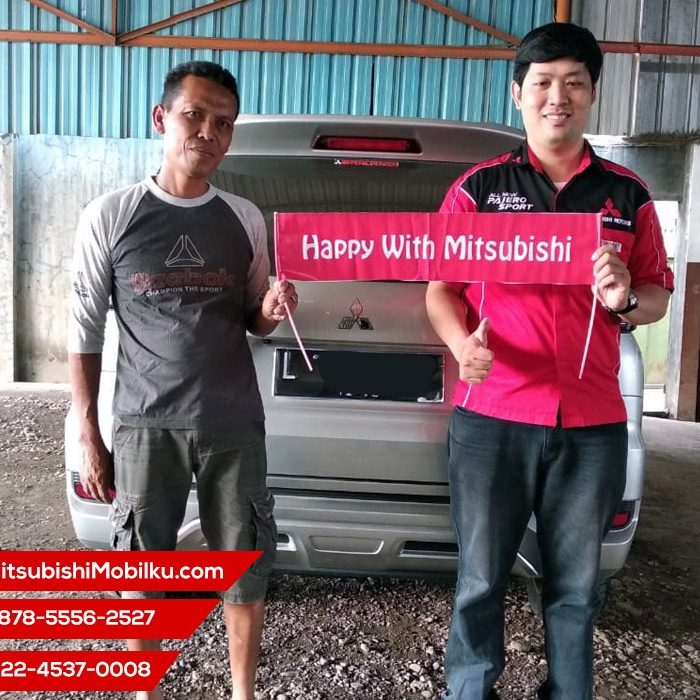 Serah Terima Mobil Mitsubishi Xpander Ultimate AT Ainur Rosyidah
